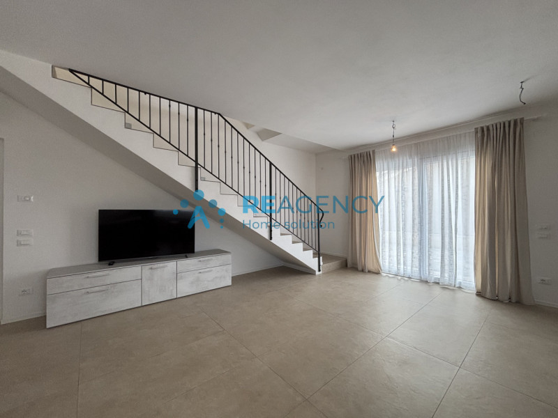 Scopri la tua nuova casa a Sovizzo! Questa splendida bifamiliare, situata in una tranquilla strad...