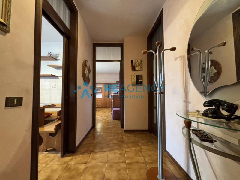 Situato in una delle zone più ricercate di Creazzo, proponiamo in vendita un appartamento all'ult...