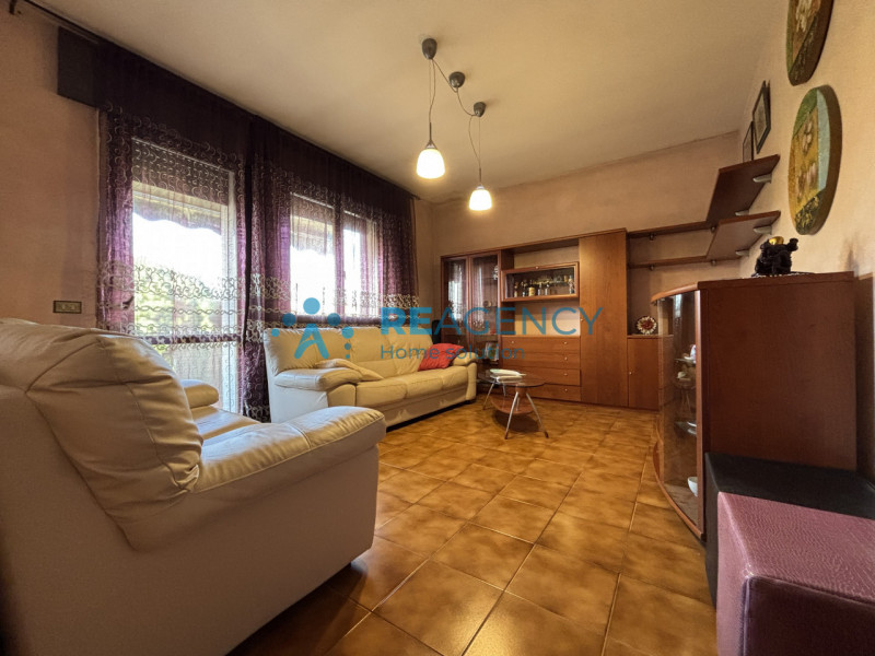 Situato in una delle zone più ricercate di Creazzo, proponiamo in vendita un appartamento all'ult...