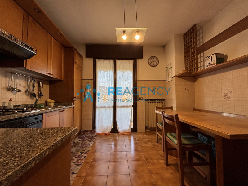 Situato in una delle zone più ricercate di Creazzo, proponiamo in vendita un appartamento all'ult...