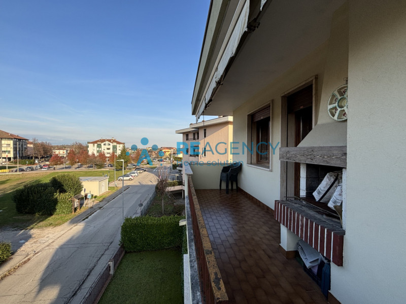 Situato in una delle zone più ricercate di Creazzo, proponiamo in vendita un appartamento all'ult...