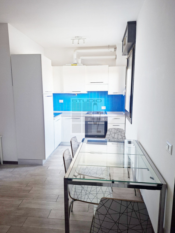 Scopri il tuo nuovo rifugio nel centro di Galliera Veneta! 
Questo affascinante appartamento tril...