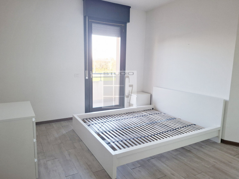 Scopri il tuo nuovo rifugio nel centro di Galliera Veneta! 
Questo affascinante appartamento tril...