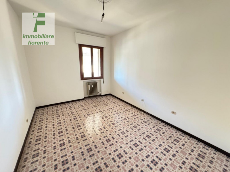 In QUARTIERE RESIDENZIALE...CON FERMATA DELL'AUTOBUS A 20 METRI...PANORAMICO APPARTAMENTO DI AMPI...