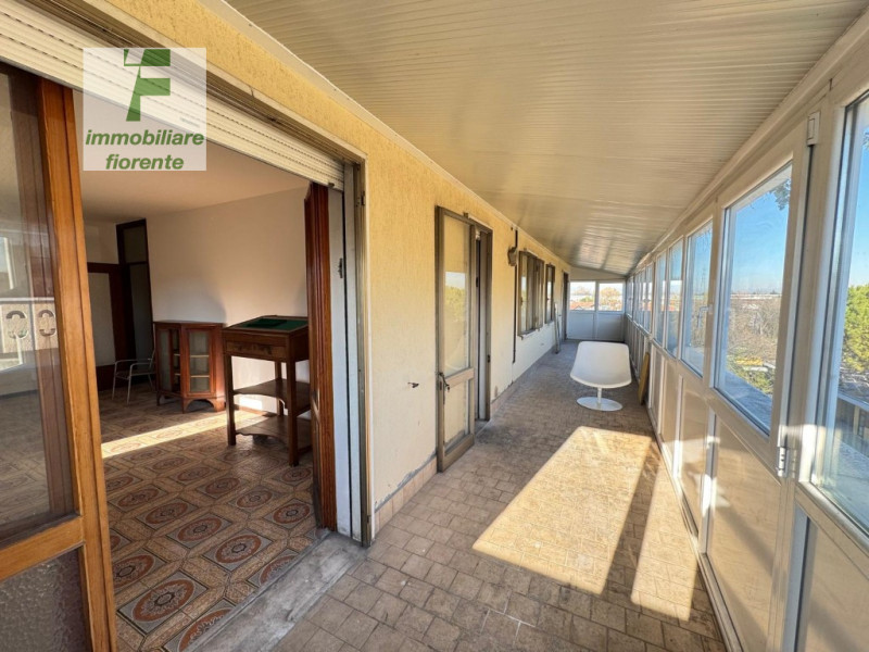 In QUARTIERE RESIDENZIALE...CON FERMATA DELL'AUTOBUS A 20 METRI...PANORAMICO APPARTAMENTO DI AMPI...