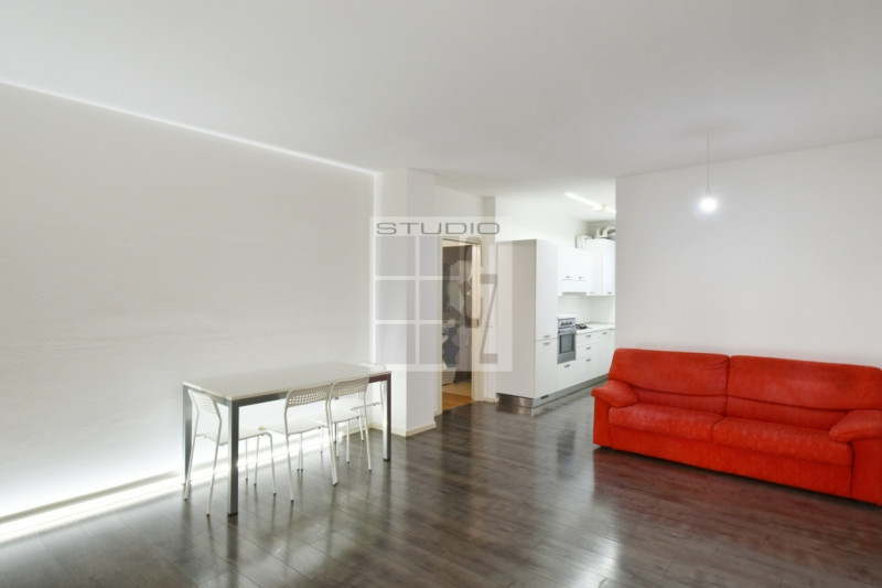 A Loreggiola proponiamo in vendita appartamento al PIANO TERRA.

L'ingresso pedonale dell'apparta...