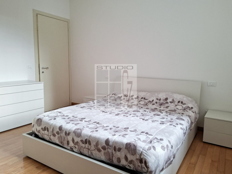 A Loreggiola proponiamo in vendita appartamento al PIANO TERRA.

L'ingresso pedonale dell'apparta...