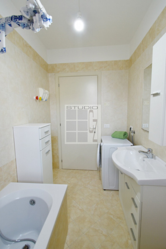 A Loreggiola proponiamo in vendita appartamento al PIANO TERRA.

L'ingresso pedonale dell'apparta...