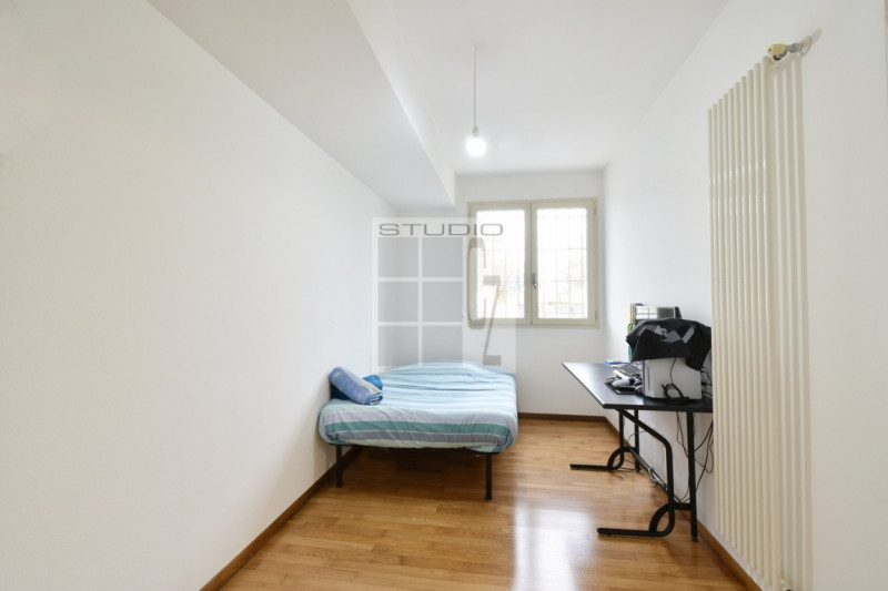 A Loreggiola proponiamo in vendita appartamento al PIANO TERRA.

L'ingresso pedonale dell'apparta...