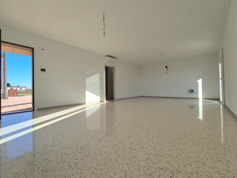 A Lonigo, in zona tranquilla, lontana dal traffico, proponiamo in vendita, due villette indipende...