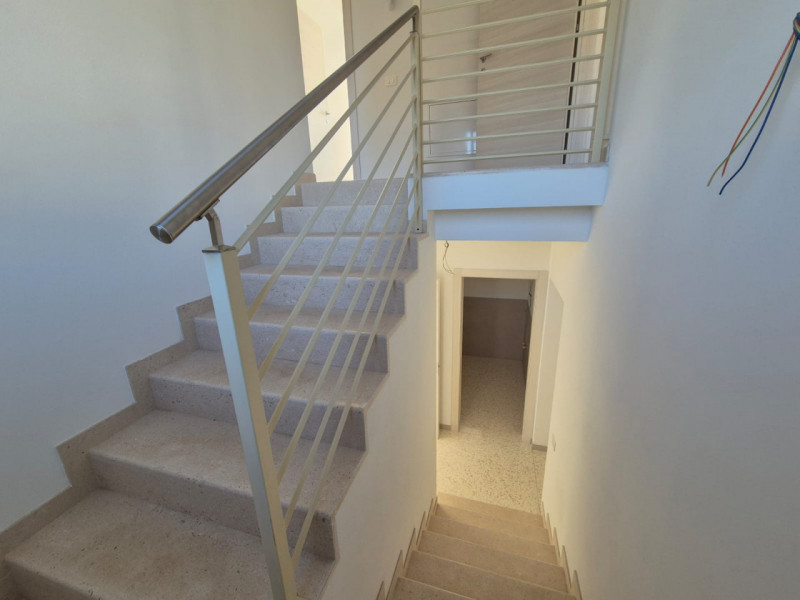 A Lonigo, in zona tranquilla, lontana dal traffico, proponiamo in vendita, due villette indipende...