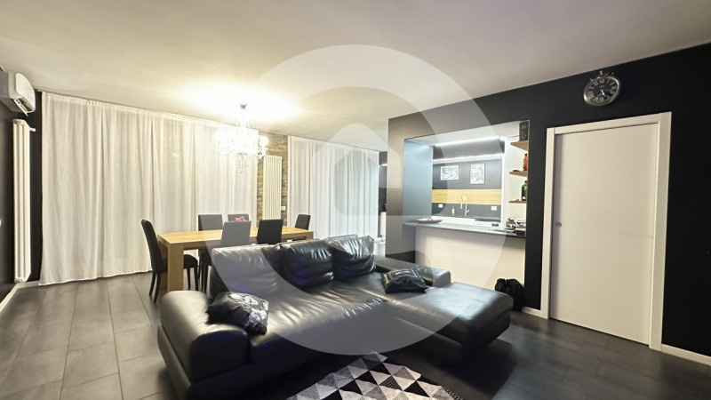 Nel cuore di Campodarsego, in una delle zone più signorili e ricercate del centro, proponiamo in ...