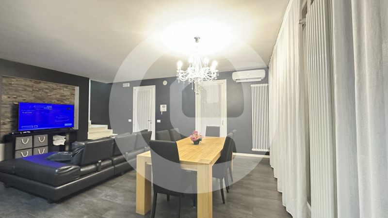 Nel cuore di Campodarsego, in una delle zone più signorili e ricercate del centro, proponiamo in ...