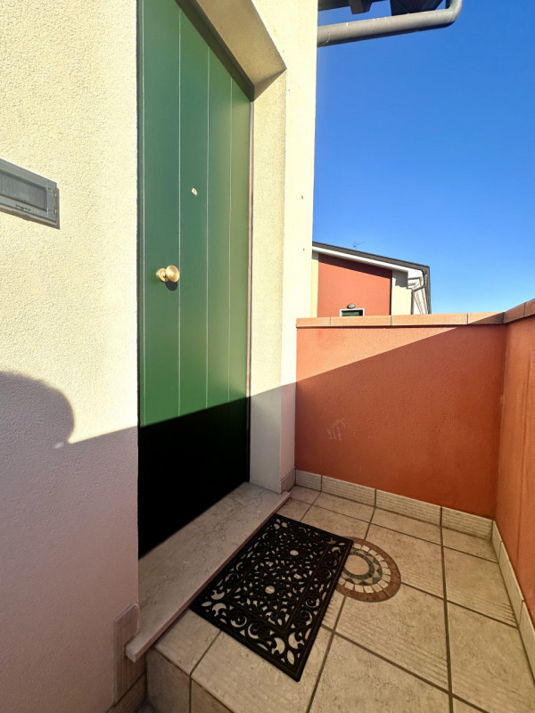 Situata nella tranquilla frazione di Sant'Eufemia, nel comune di Borgoricco, questa signorile pro...