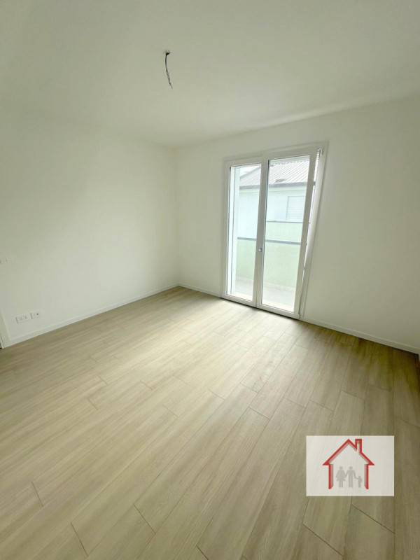 Rif: DA327 - Info Denis: 34.02.54.07.85

ULTIME UNITA' DISPONIBILI IN CLASSE A4, situati nel cuor...