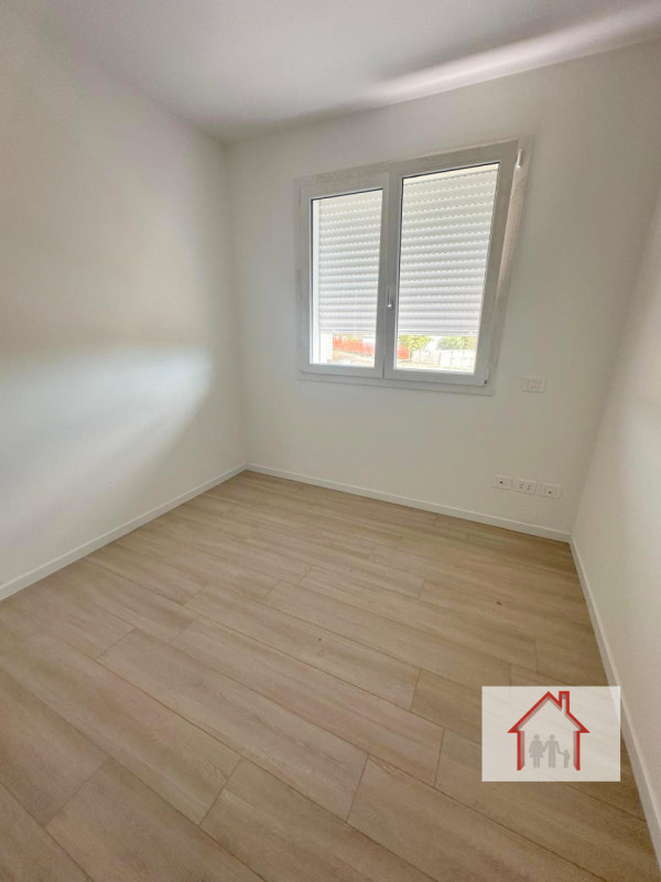 Rif: DA327 - Info Denis: 34.02.54.07.85

ULTIME UNITA' DISPONIBILI IN CLASSE A4, situati nel cuor...