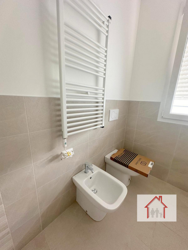 Rif: DA327 - Info Denis: 34.02.54.07.85

ULTIME UNITA' DISPONIBILI IN CLASSE A4, situati nel cuor...