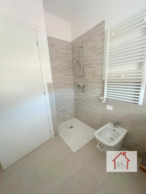 Rif: DA327 - Info Denis: 34.02.54.07.85

ULTIME UNITA' DISPONIBILI IN CLASSE A4, situati nel cuor...