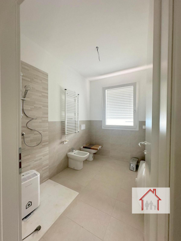 Rif: DA327 - Info Denis: 34.02.54.07.85

ULTIME UNITA' DISPONIBILI IN CLASSE A4, situati nel cuor...