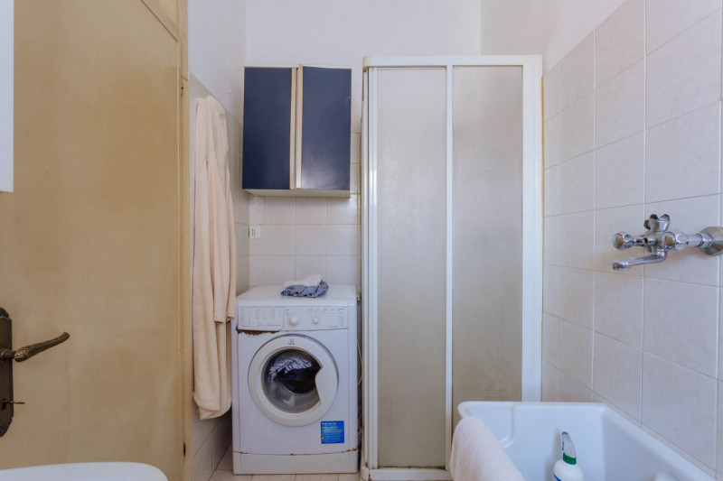 In una tranquilla zona di campagna ad Agna, non distante dal centro del paese, proponiamo in vend...