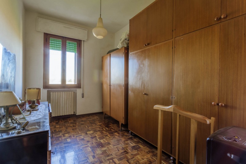 In una tranquilla zona di campagna ad Agna, non distante dal centro del paese, proponiamo in vend...