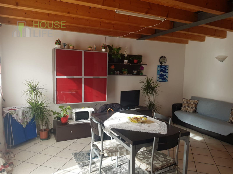 SCHIO: in zona tranquilla del centro e in contesto di sole 5 unità, MINIAPPARTAMENTO sito al pian...