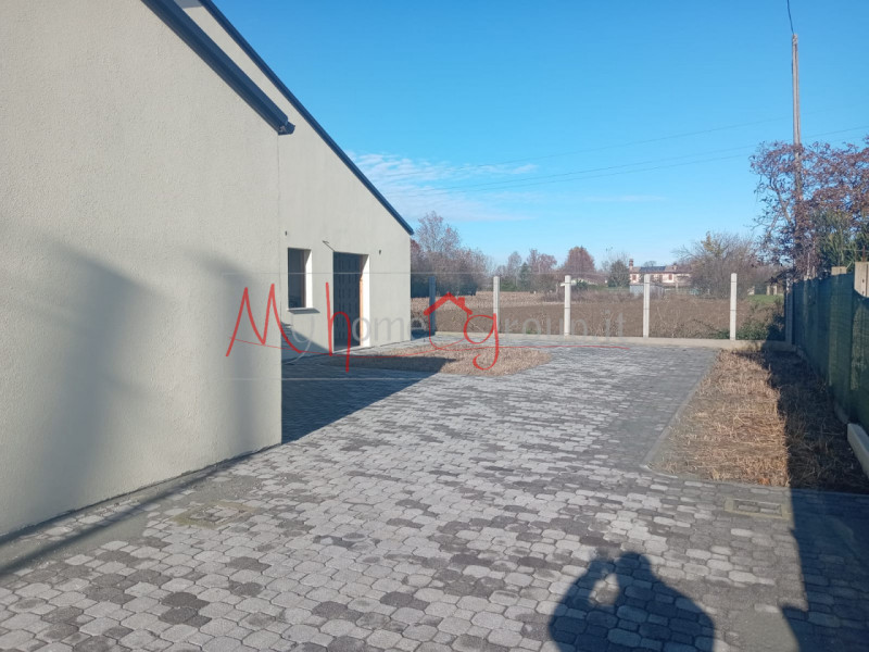 RONCAGLIA (RIF: V2711-R): Scopri la nuova bifamiliare in fase di ultimazione a Roncaglia, una sol...