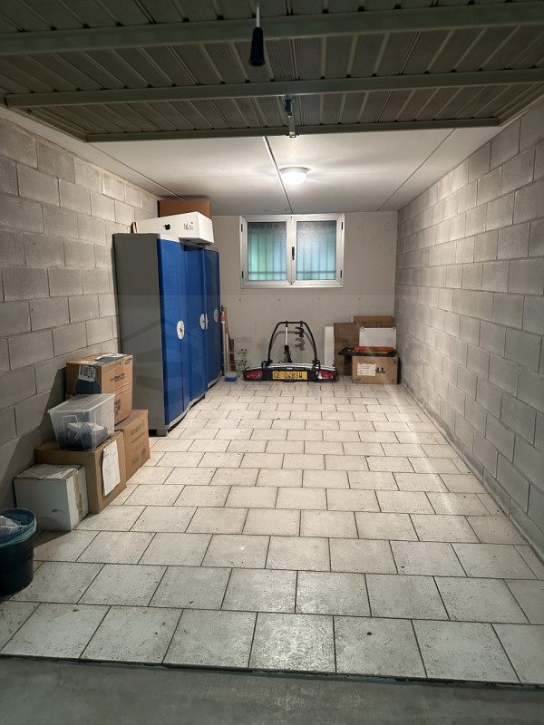 Nel cuore pulsante di Noventa Padovana, presentiamo in vendita un affascinante appartamento duple...