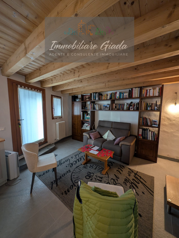 Scopri questa porzione di immobile unica nel suo genere, situata in una delle zone più affascinan...