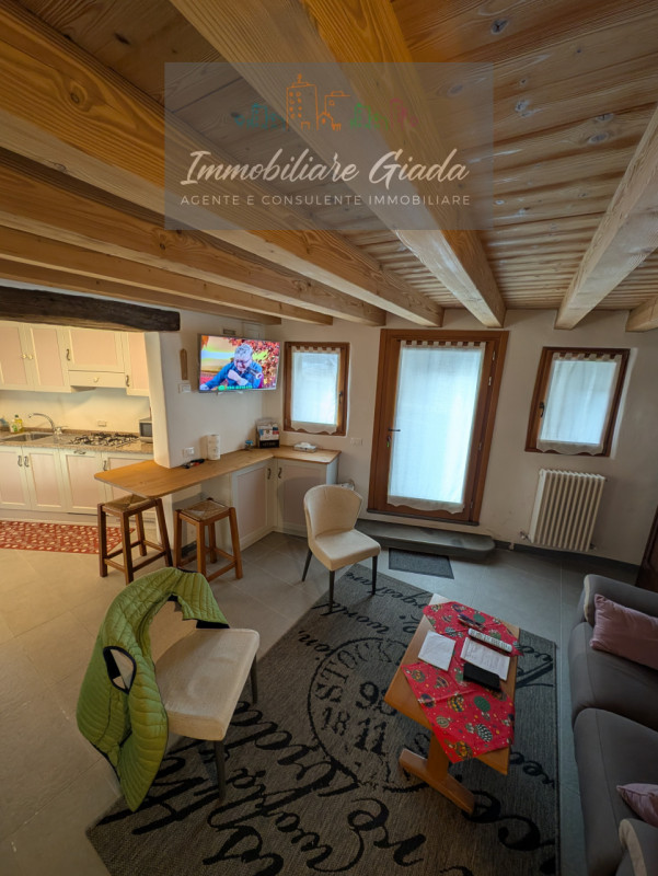 Scopri questa porzione di immobile unica nel suo genere, situata in una delle zone più affascinan...