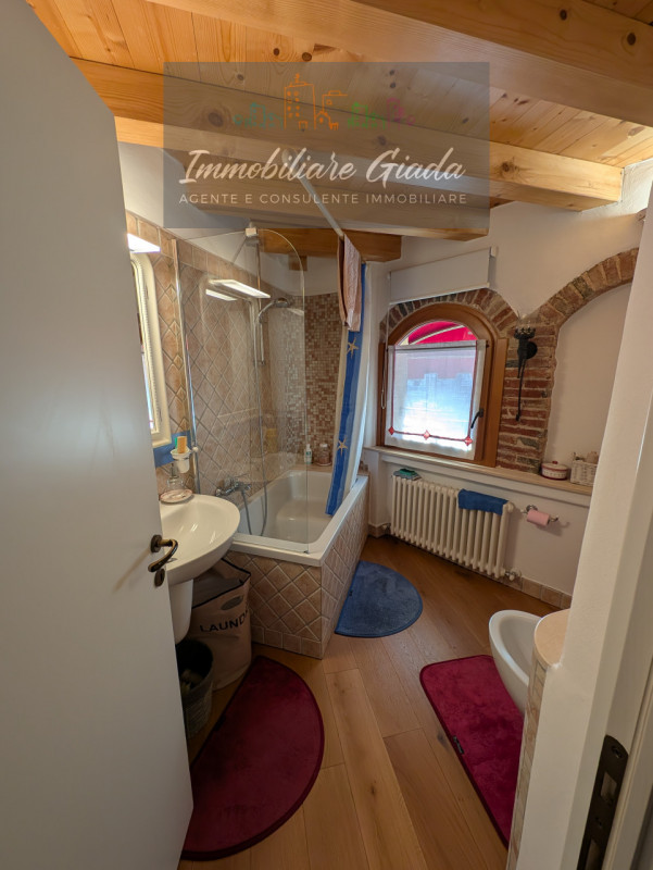 Scopri questa porzione di immobile unica nel suo genere, situata in una delle zone più affascinan...