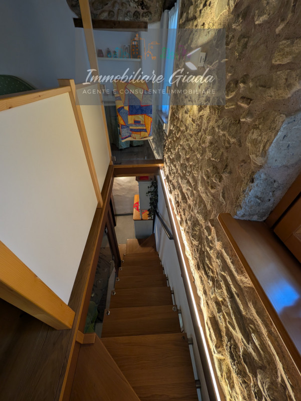 Scopri questa porzione di immobile unica nel suo genere, situata in una delle zone più affascinan...