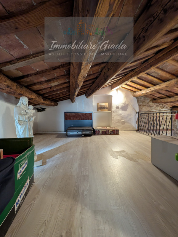 Scopri questa porzione di immobile unica nel suo genere, situata in una delle zone più affascinan...