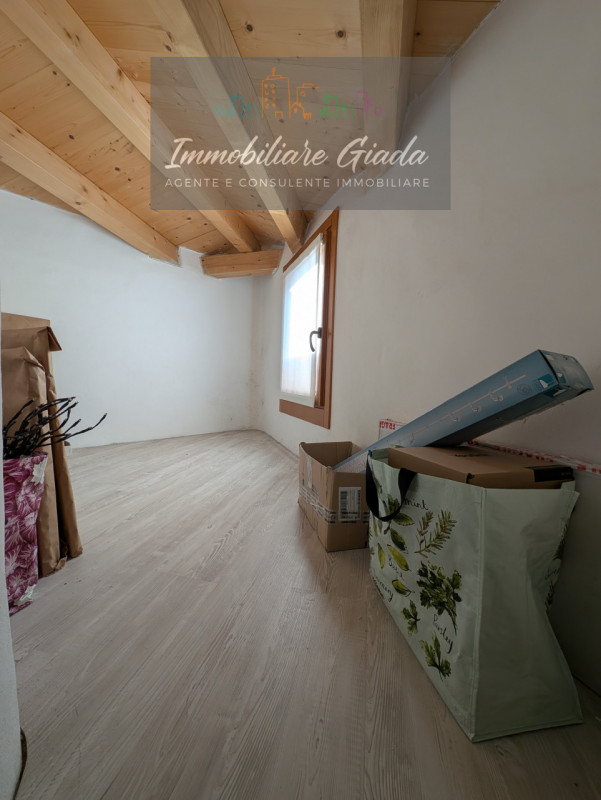 Scopri questa porzione di immobile unica nel suo genere, situata in una delle zone più affascinan...