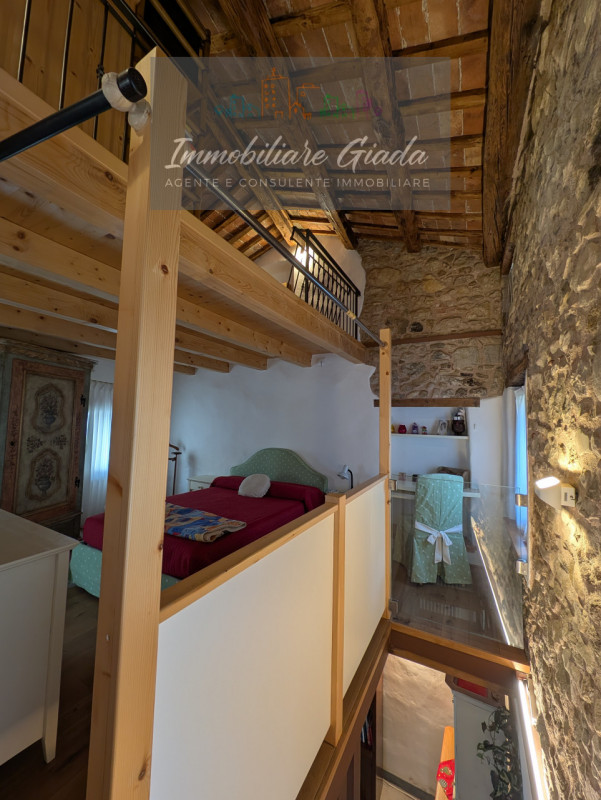 Scopri questa porzione di immobile unica nel suo genere, situata in una delle zone più affascinan...