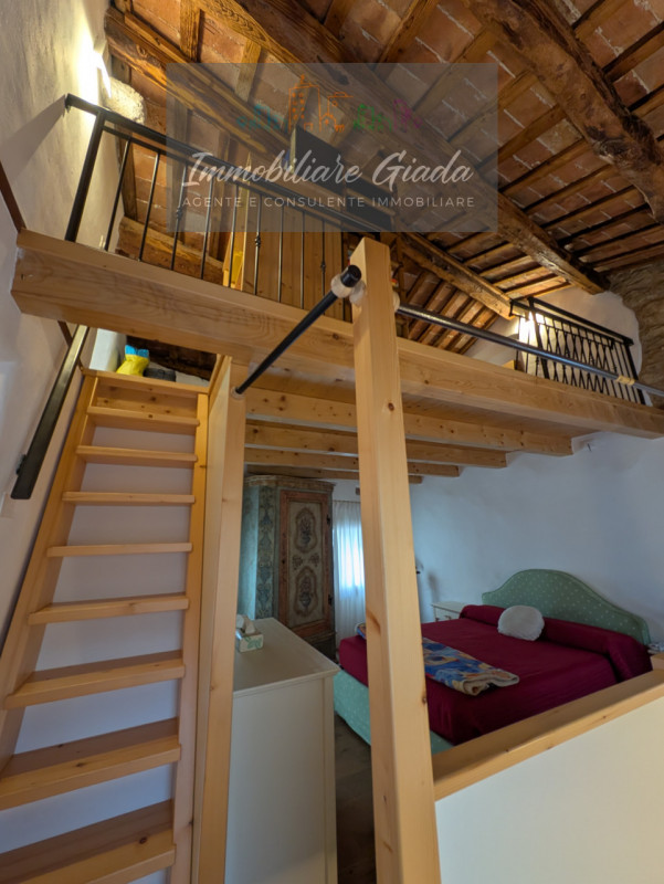 Scopri questa porzione di immobile unica nel suo genere, situata in una delle zone più affascinan...