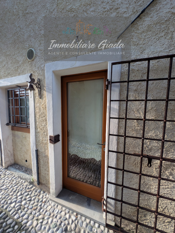 Scopri questa porzione di immobile unica nel suo genere, situata in una delle zone più affascinan...