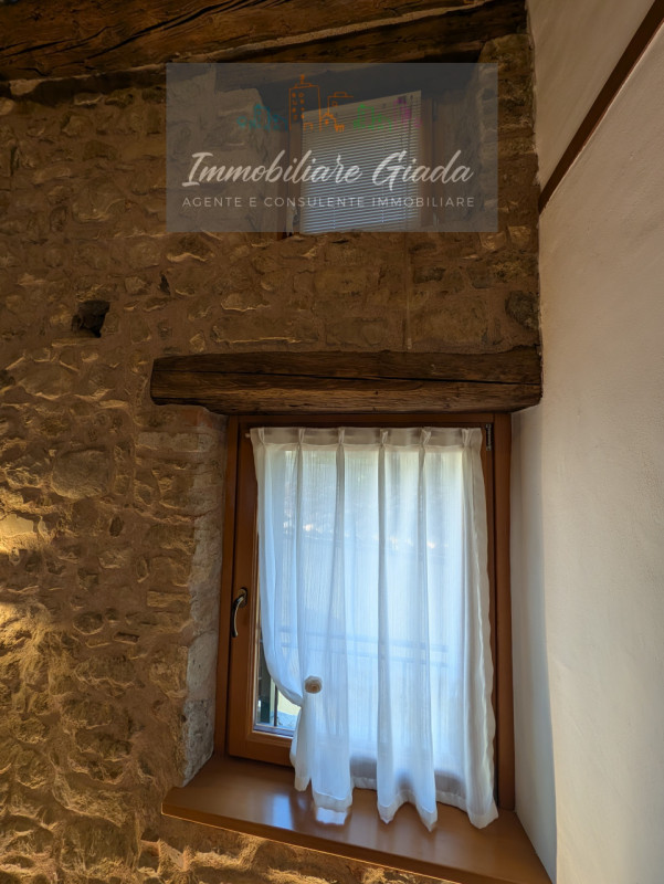 Scopri questa porzione di immobile unica nel suo genere, situata in una delle zone più affascinan...