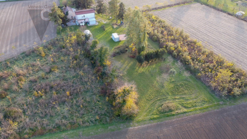 Vicinanza argine via Mascagni vendesi appezzamenti di terreno agricolo per un totale di 7625 mq c...