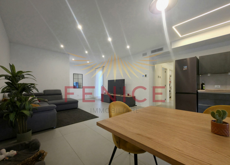 Cerchi un appartamento moderno, spazioso e con un grande giardino privato, difficile da trovare s...