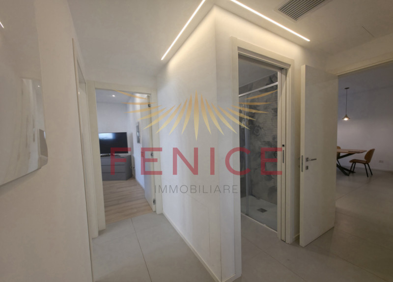 Cerchi un appartamento moderno, spazioso e con un grande giardino privato, difficile da trovare s...