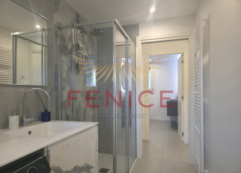 Cerchi un appartamento moderno, spazioso e con un grande giardino privato, difficile da trovare s...