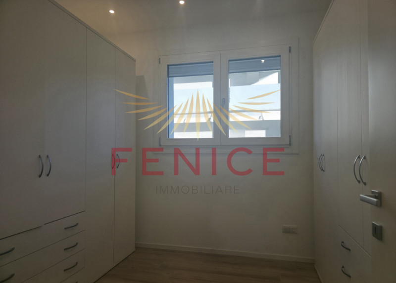 Cerchi un appartamento moderno, spazioso e con un grande giardino privato, difficile da trovare s...