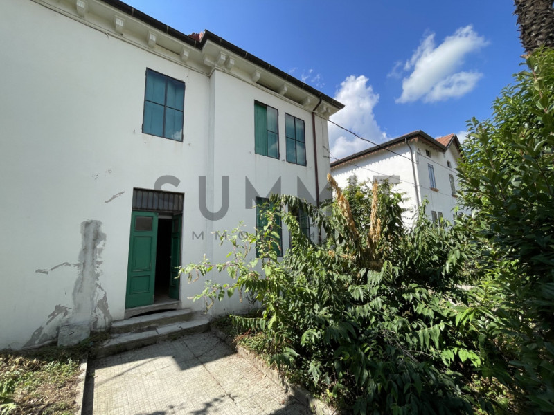 SCHIO - Quartiere Rossi: Affascinante Casa d'Epoca indipendente su 2 livelli. Cl. En. G IPE 175,0...