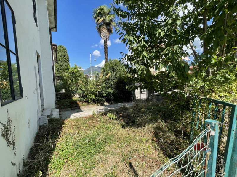 SCHIO - Quartiere Rossi: Affascinante Casa d'Epoca indipendente su 2 livelli. Cl. En. G IPE 175,0...
