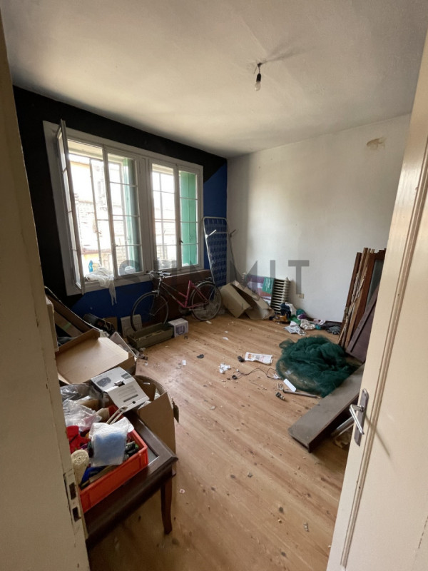 SCHIO - Quartiere Rossi: Affascinante Casa d'Epoca indipendente su 2 livelli. Cl. En. G IPE 175,0...