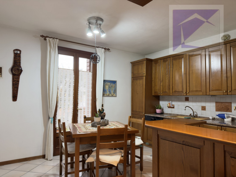 Borgoricco – In posizione centrale e privilegiata, proponiamo in vendita un’elegante e moderna vi...