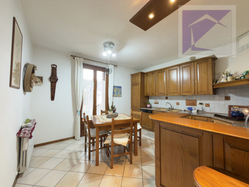 Borgoricco – In posizione centrale e privilegiata, proponiamo in vendita un’elegante e moderna vi...