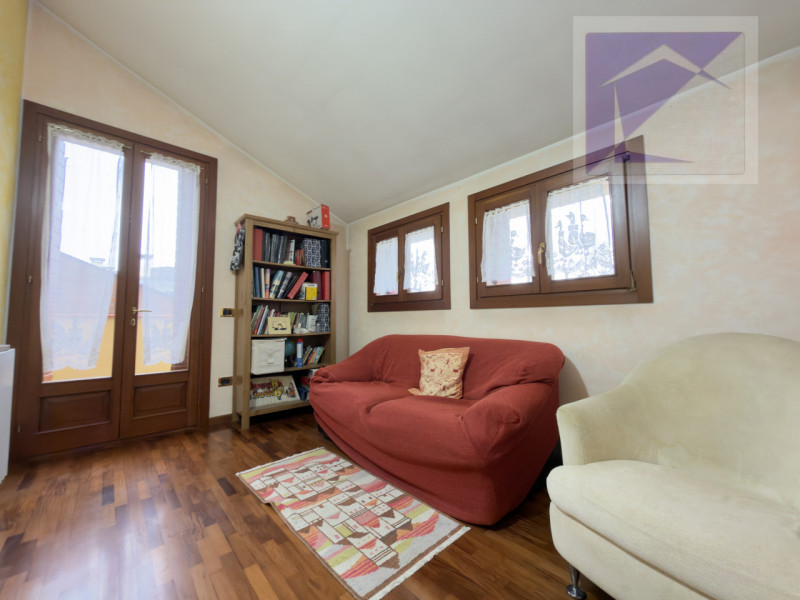 Borgoricco – In posizione centrale e privilegiata, proponiamo in vendita un’elegante e moderna vi...