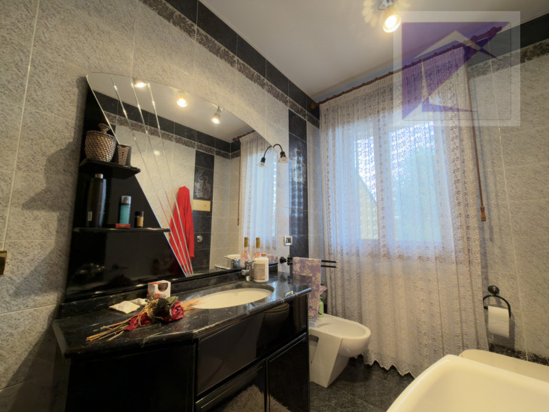 Borgoricco – In posizione centrale e privilegiata, proponiamo in vendita un’elegante e moderna vi...